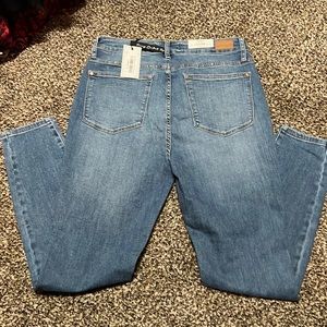 High waisted skinny fit 11/30 Judy blues!